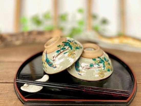 メーカー直送 九谷焼 飯碗 茶碗 ペア 金糸梅に鳥 小槌付き