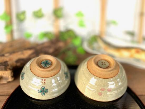 メーカー直送 九谷焼 飯碗 茶碗 ペア 風神雷神&ソメイヨシノ 中裏絵