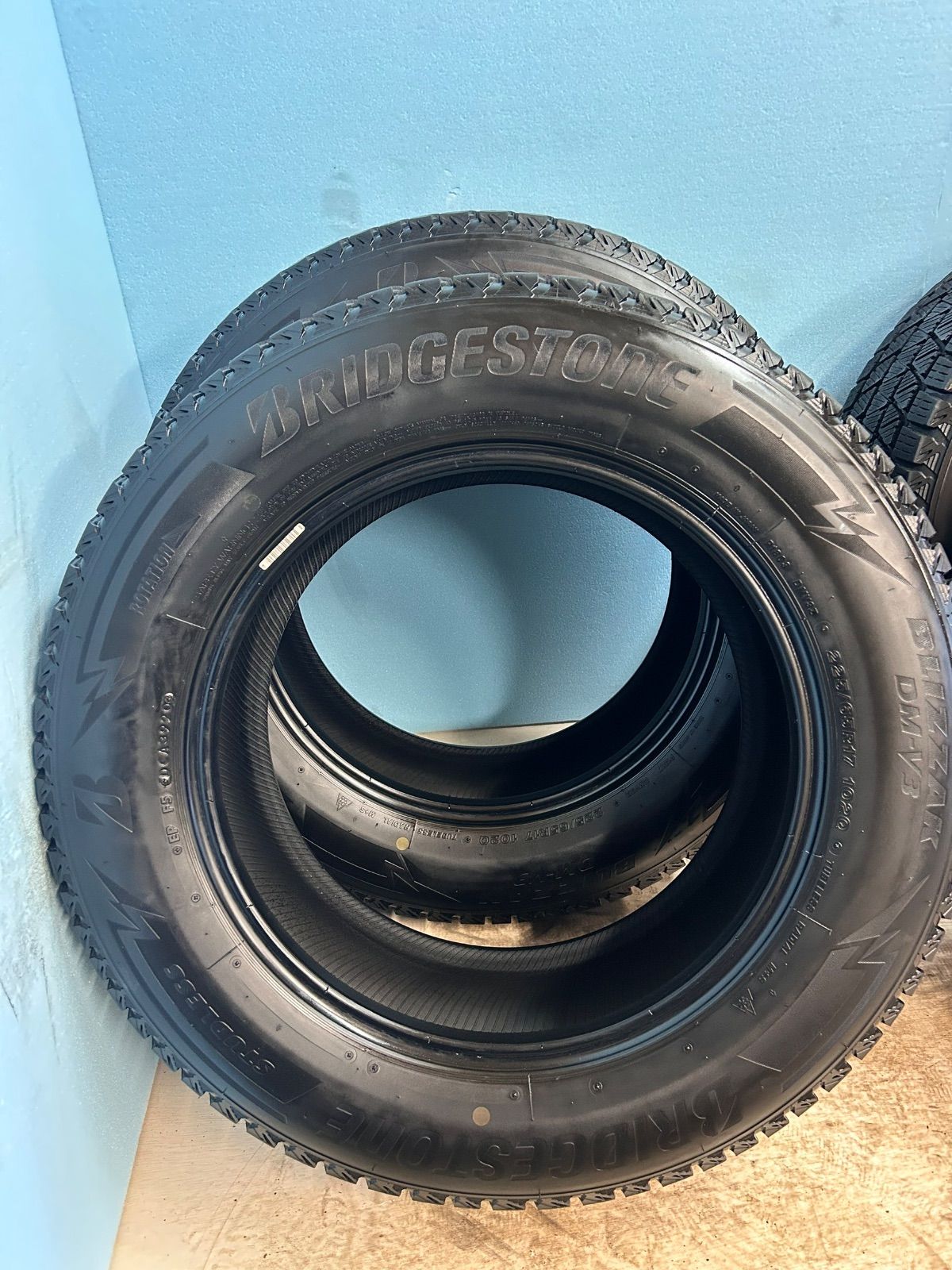 225 65 R 17 スタッドレスタイヤ BLIZZAK DM V 3 17インチ 4本セット NO y