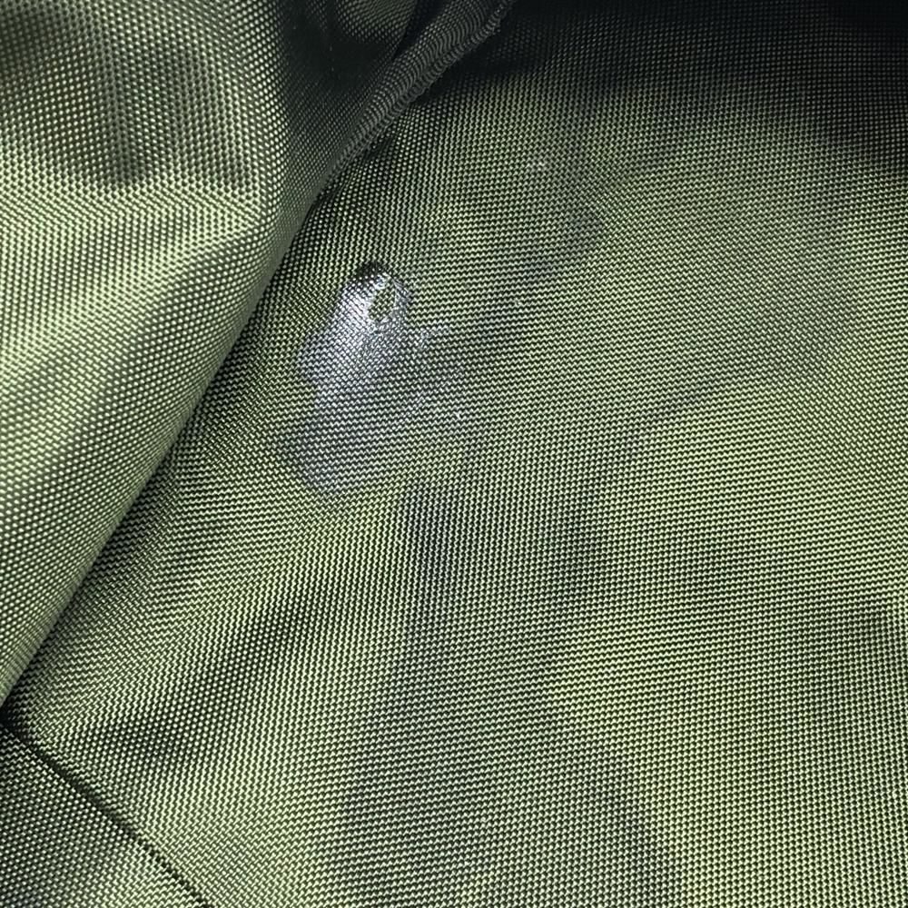 ライトグリーン カーキ