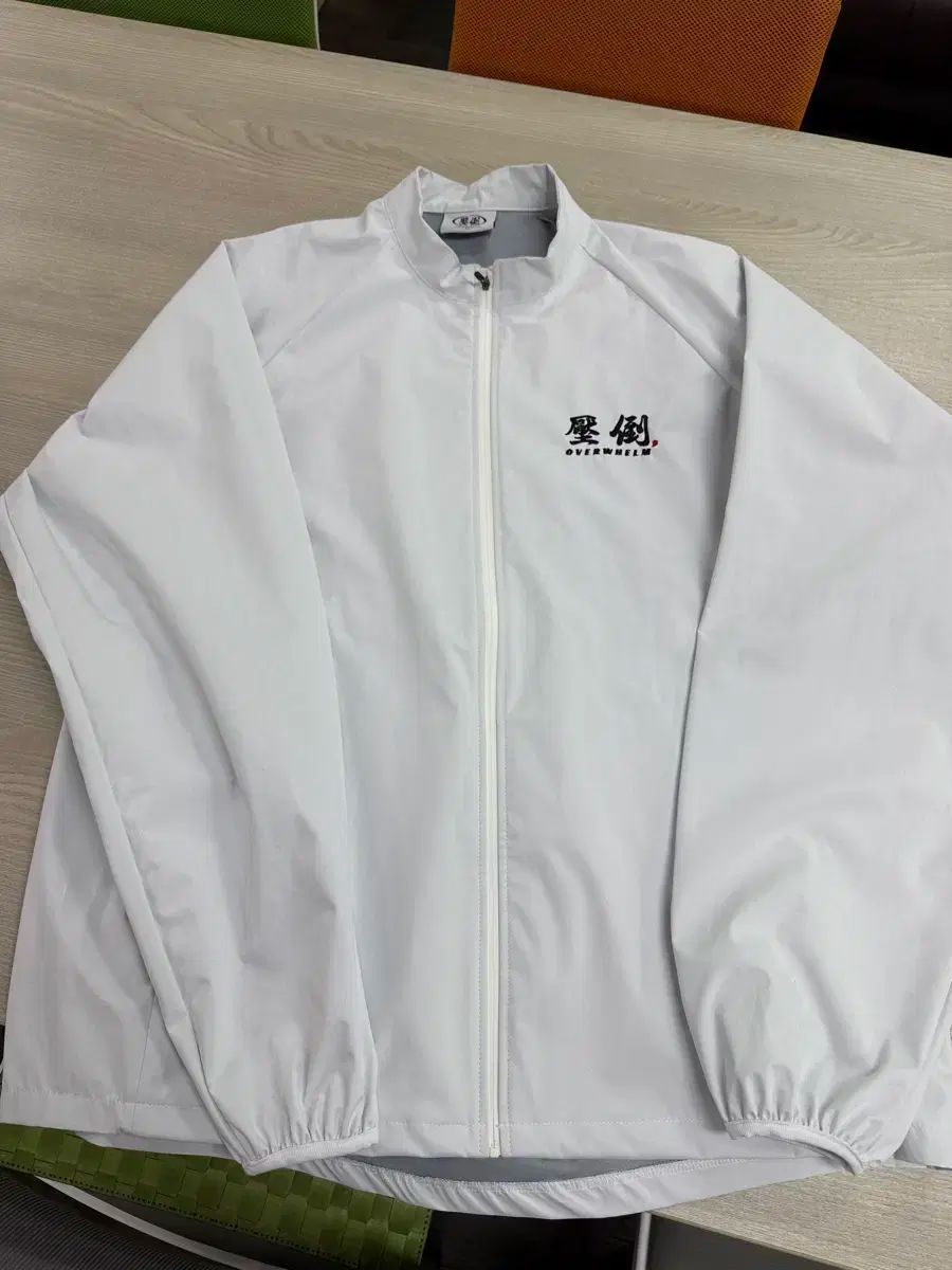 圧倒 WIND AND WISH ウィンドブレーカー 001 基本ロゴ XL