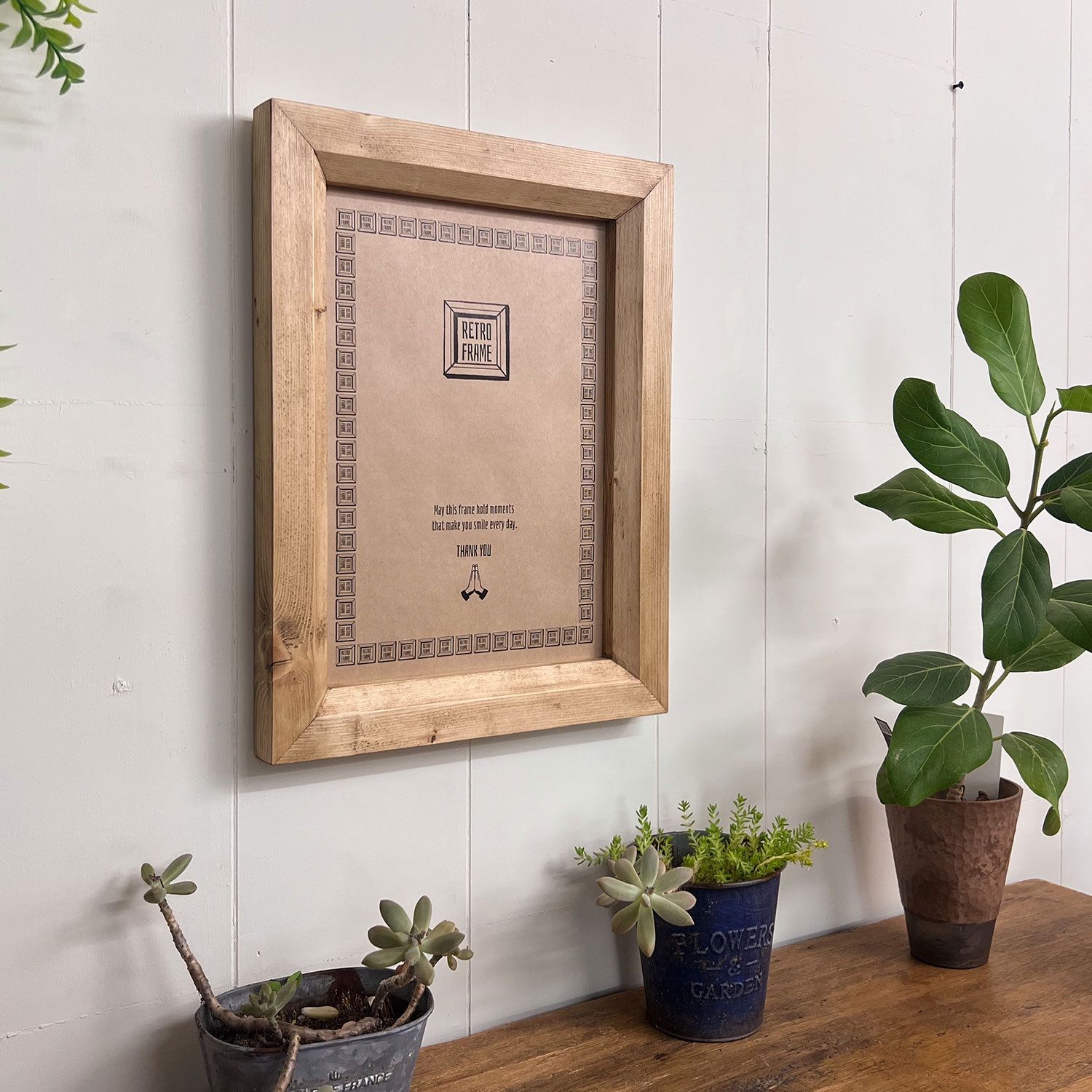 ハンドメイド額縁 RETRO FRAME A4