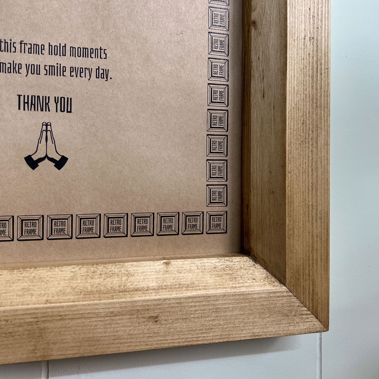 ハンドメイド額縁 RETRO FRAME A4