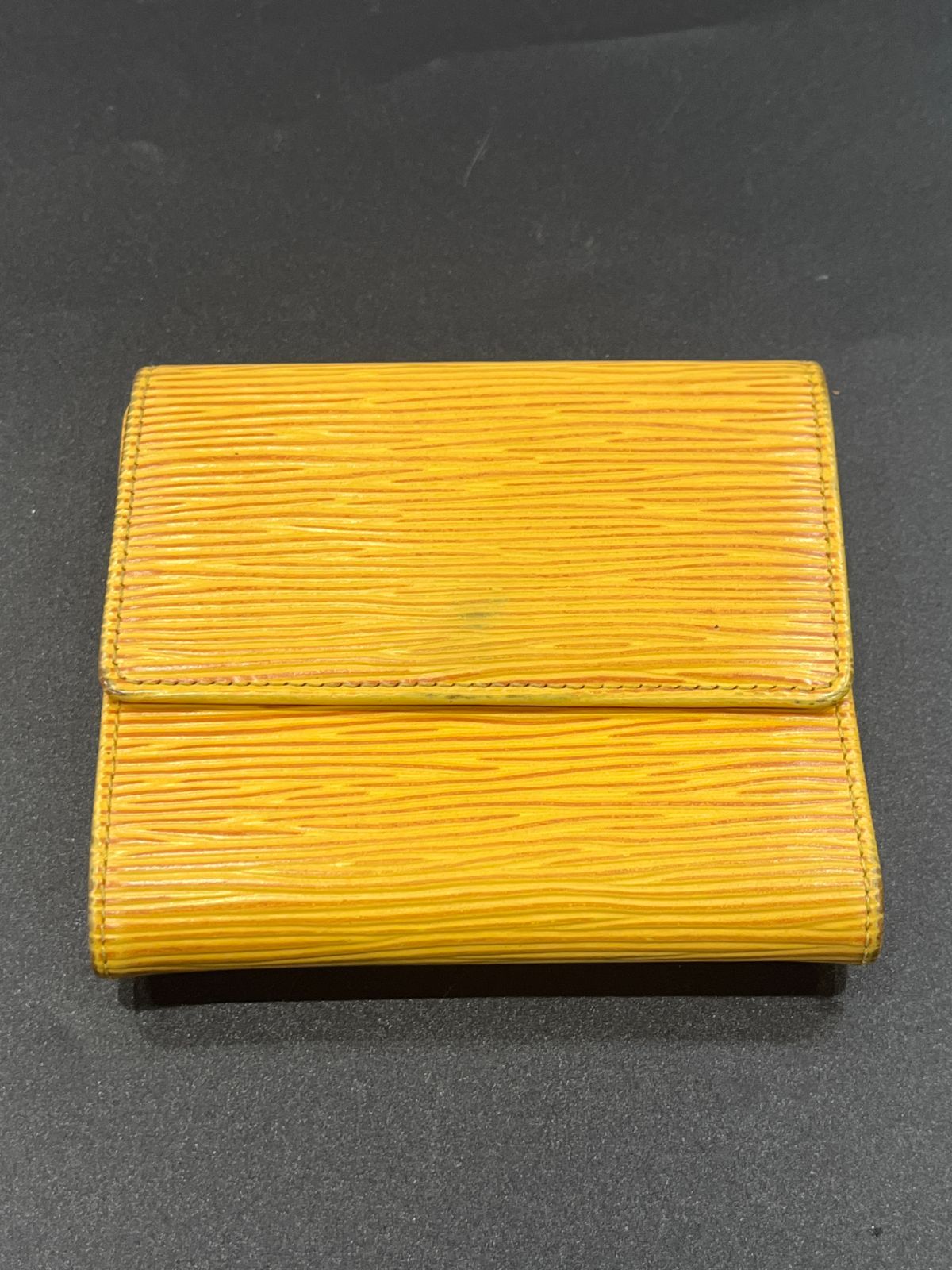 ルイヴィトン エピ 財布 黄色 b