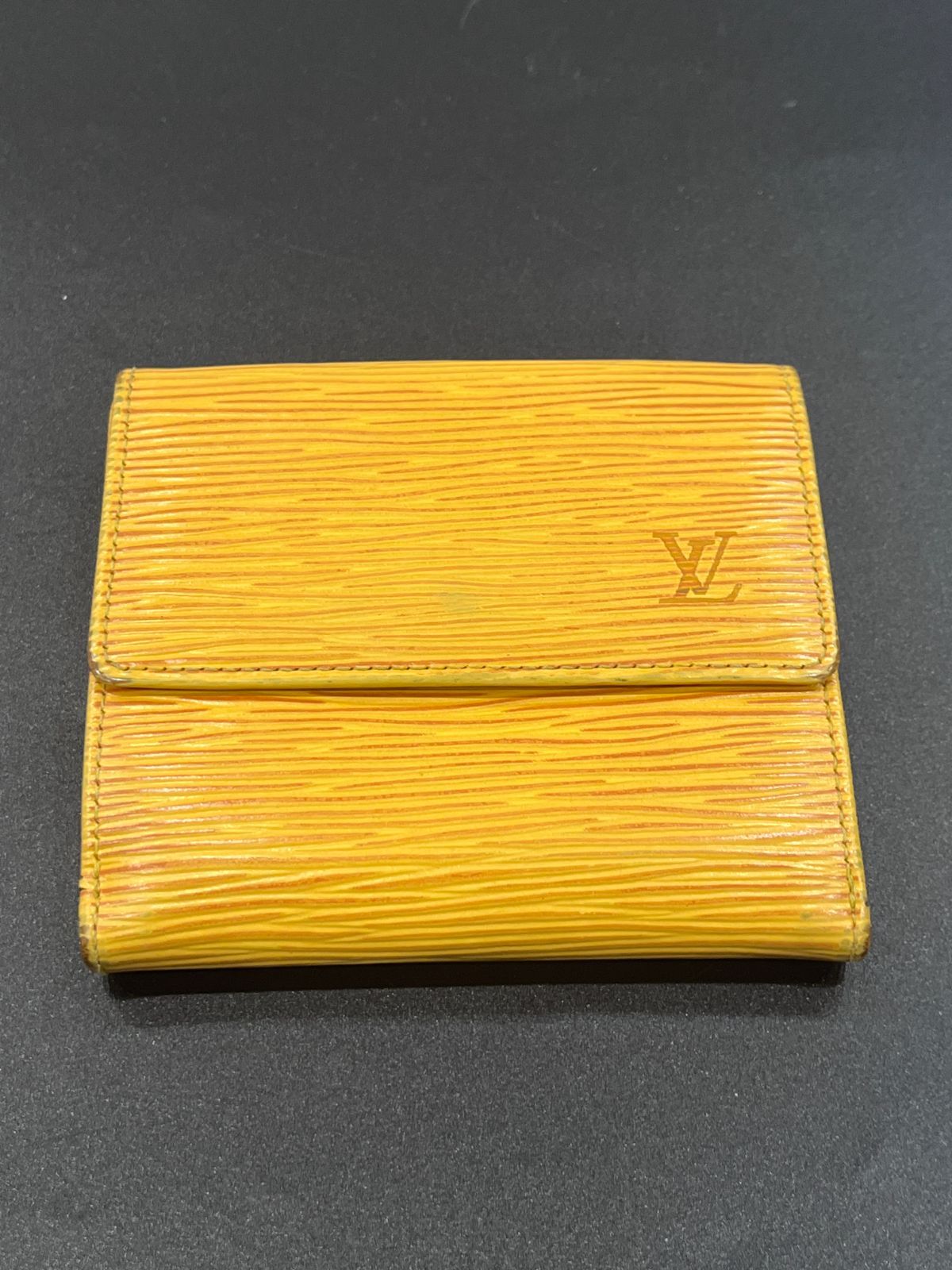 ルイヴィトン エピ 財布 黄色 b