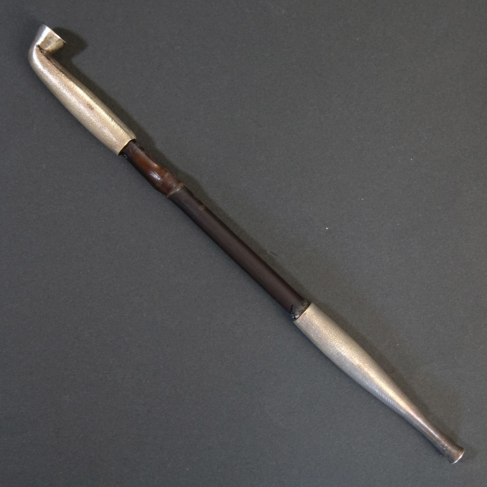 煙管 煙管筒 煙草入 【 煙管 銀製 ／ 煙管筒 漆塗製 ／ 煙草入 革製