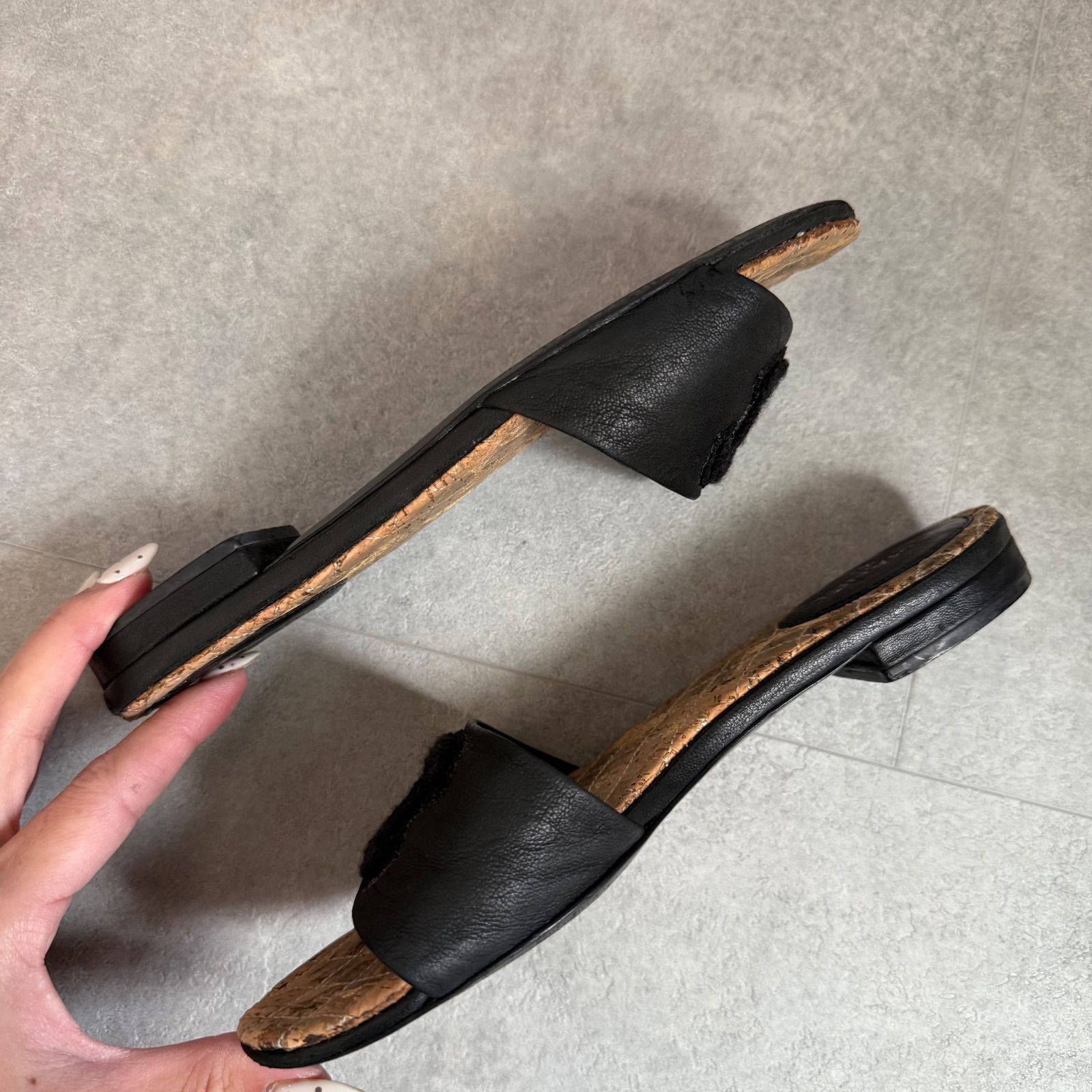 CHANEL シャネル ココマーク レザー ファー マトラッセ スライド