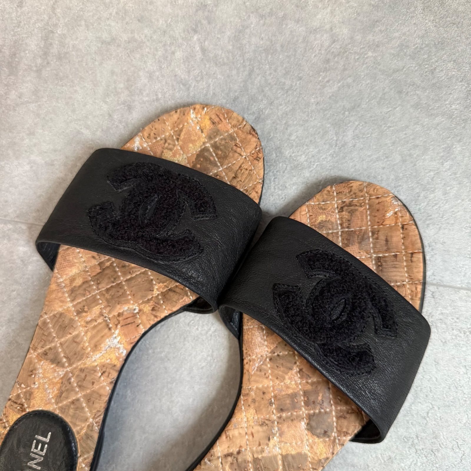 CHANEL シャネル ココマーク レザー ファー マトラッセ スライド