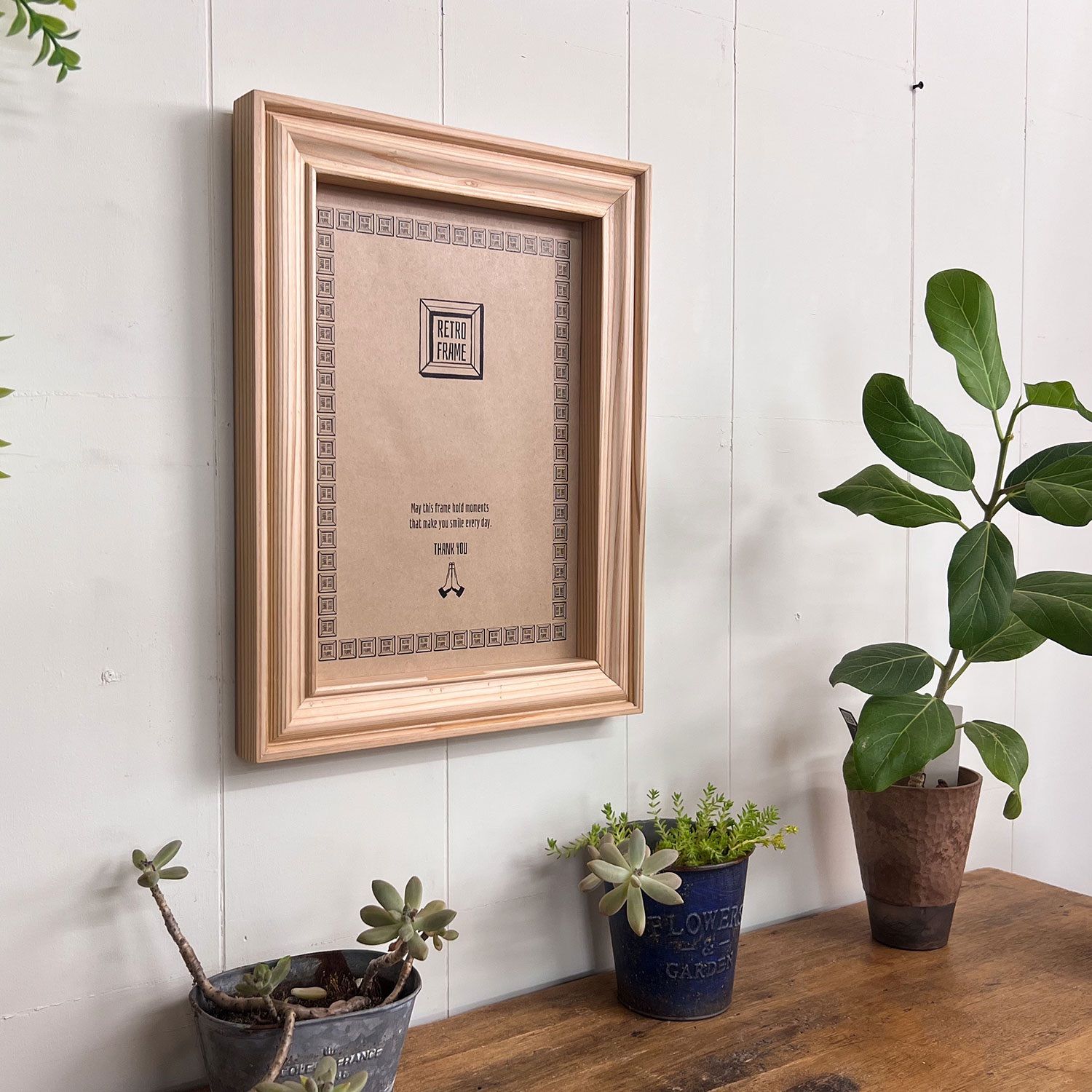 ハンドメイド額縁 RETRO FRAME A4