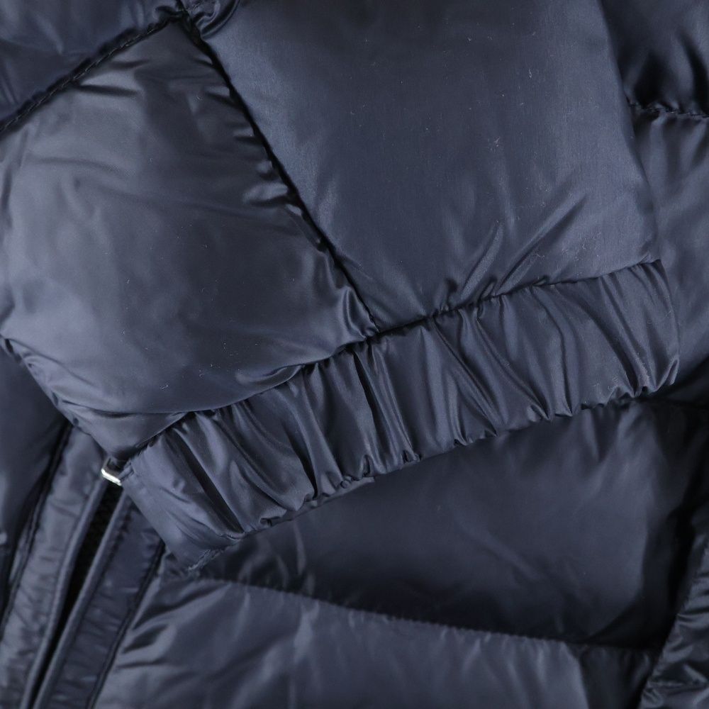 フード付き ジップアップ