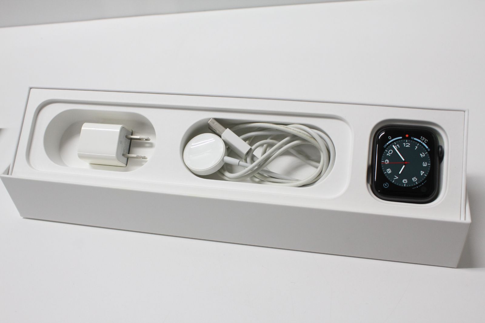 Apple Watch Series 5 GPS 44 mm A 2093 MWVF 2 J ④