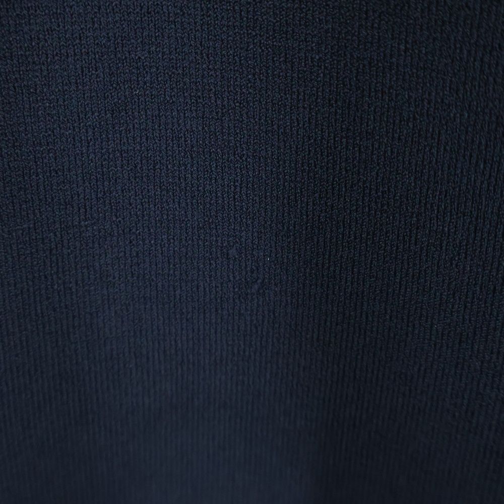 Vロゴ刺繍 ロックスタッズ