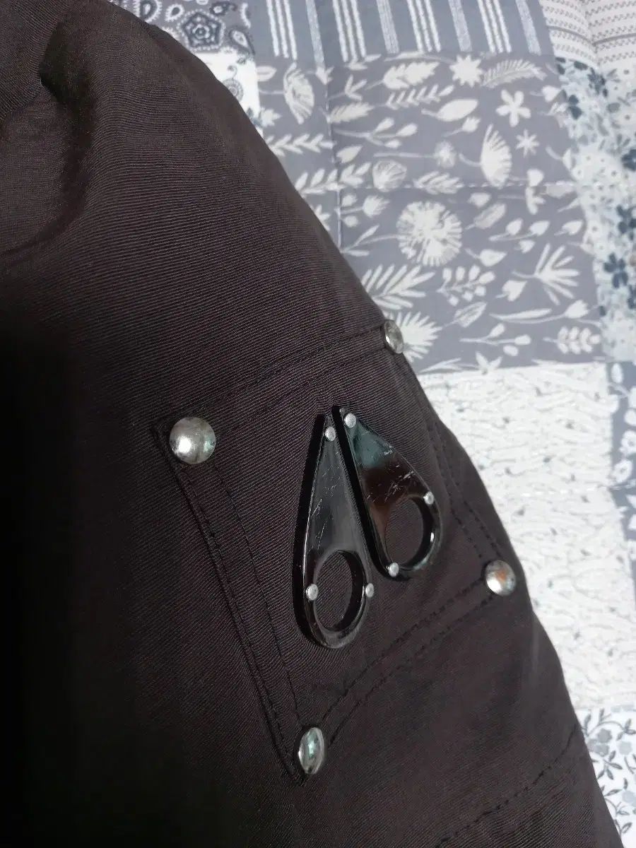 ムースナックルズ ダウン ブラウン キッズ 7-8歳