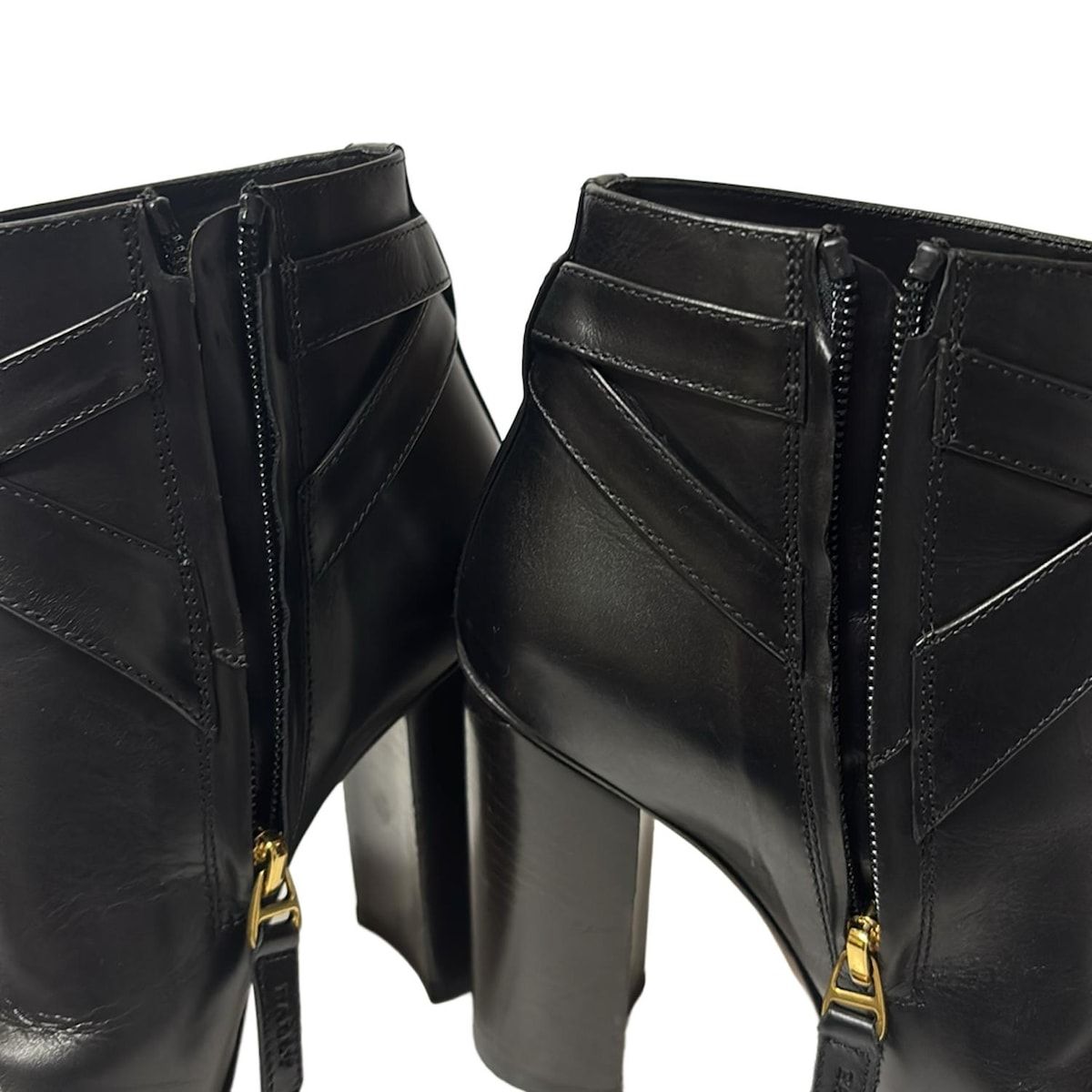 BALLY(バリー) ショートブーツ 35 レディース - 黒 アウトソール張替済