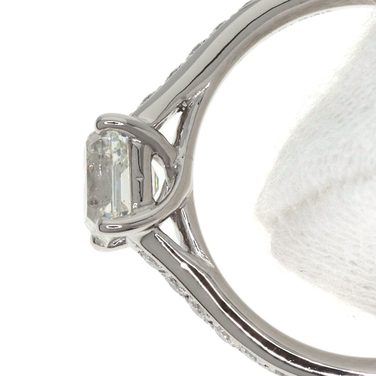 エメラルドカット ダイヤモンド