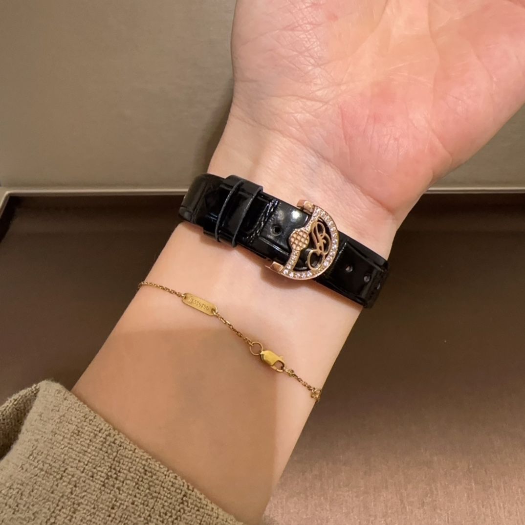 輝きの宝石時計 WTO輸入