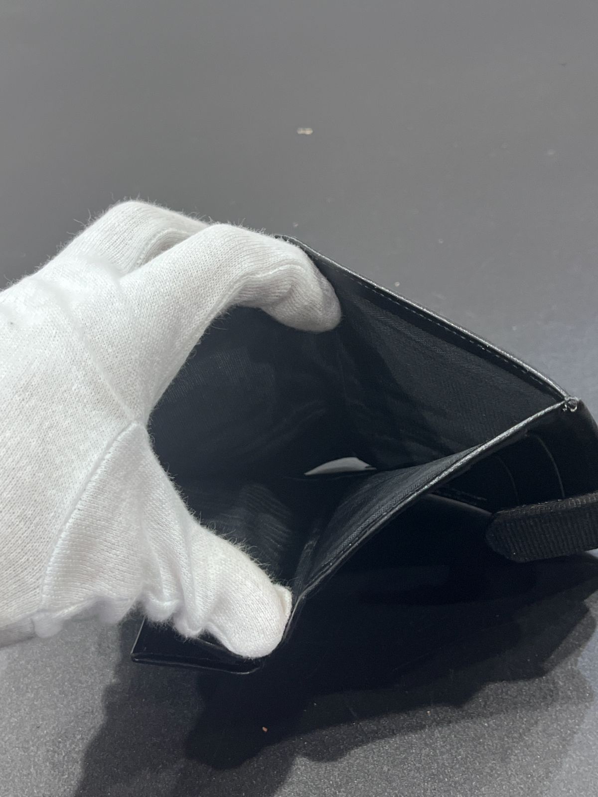 サルヴァトーレフェラガモ 財布