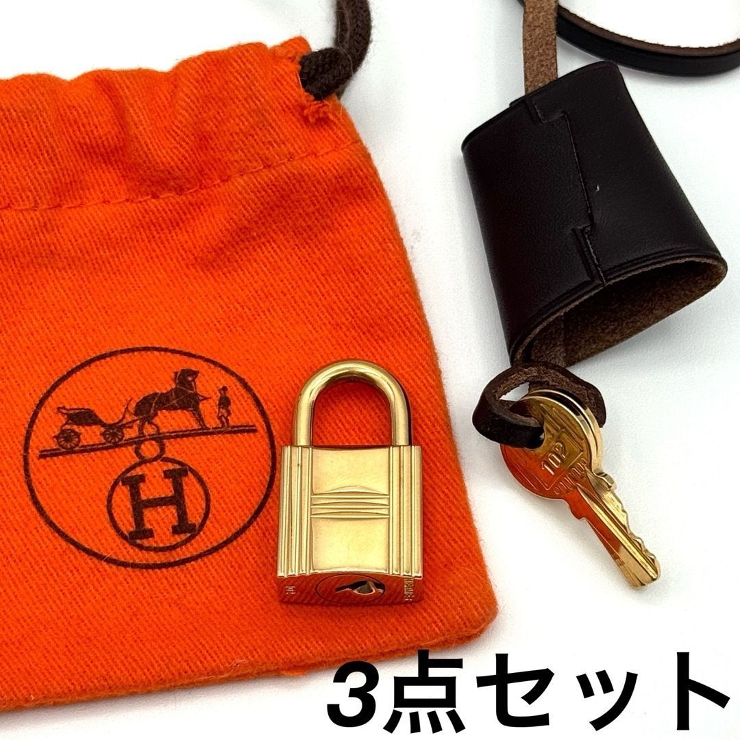 HERMES カデナ ゴールド 102番 チャーム キーホルダー 105413 - メルカリ