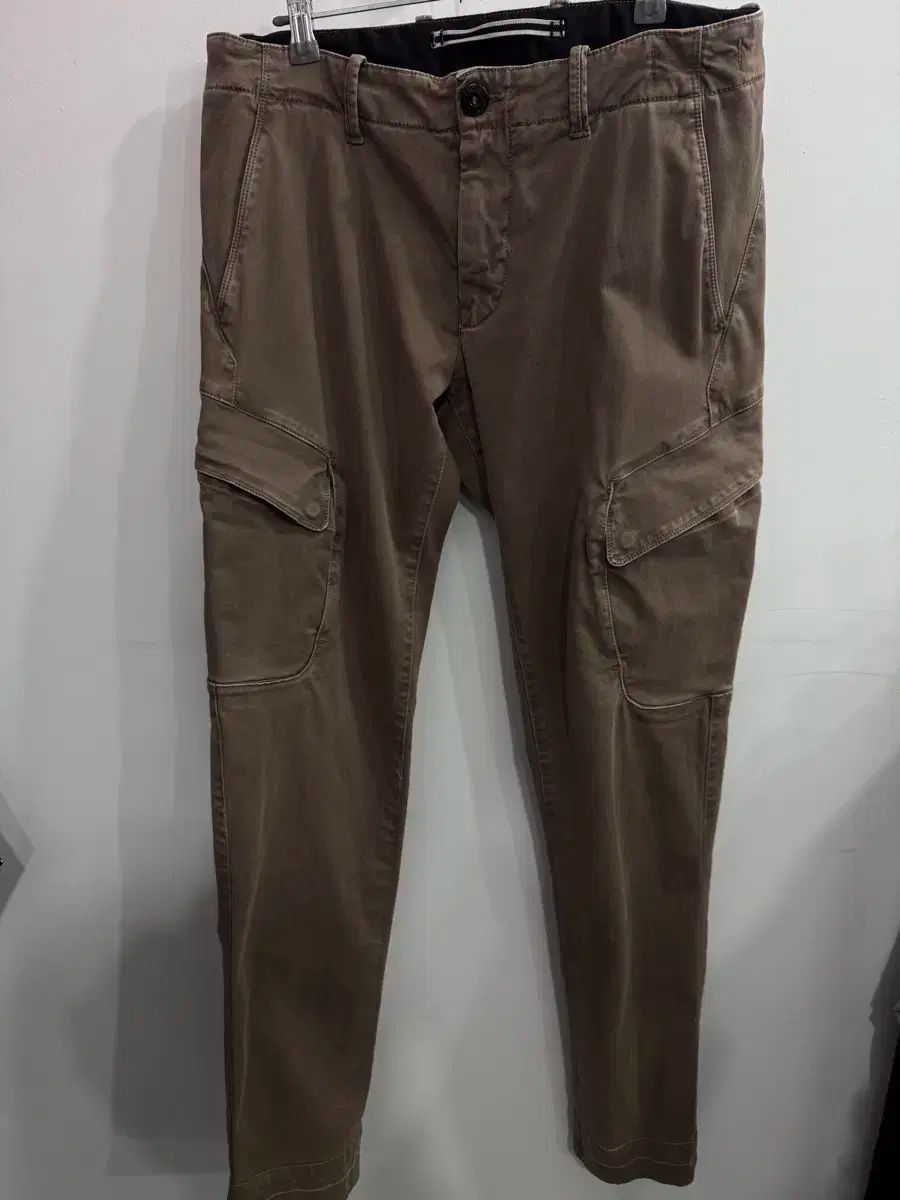 ストーンアイランド カーゴパンツ 82