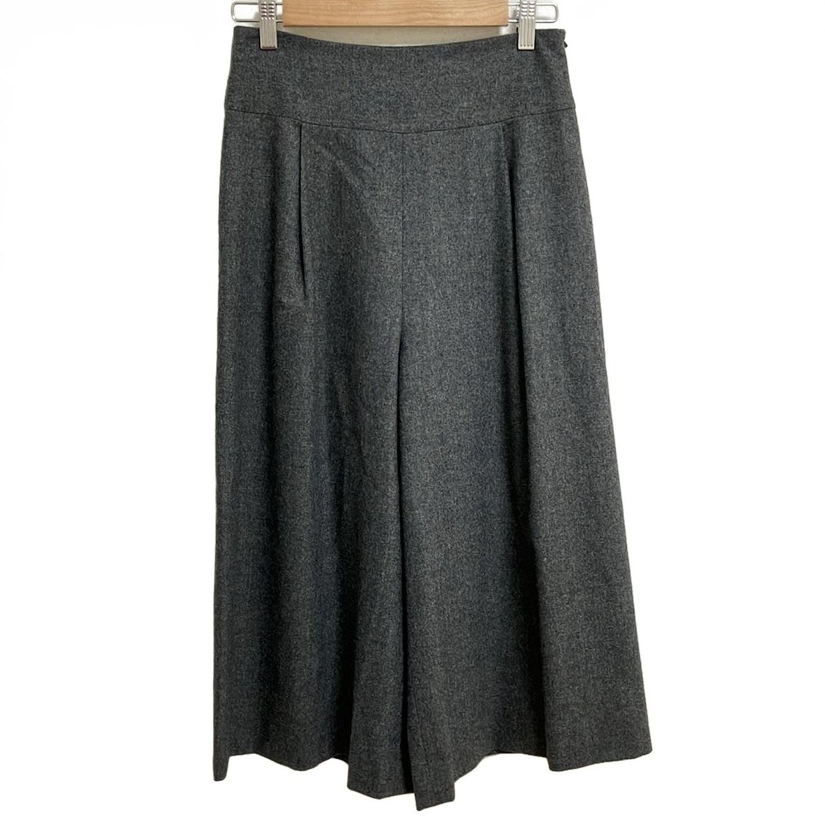 FOXEY フォクシー パンツ サイズ40 M レディース - 39284 グレー クロップド 半端丈