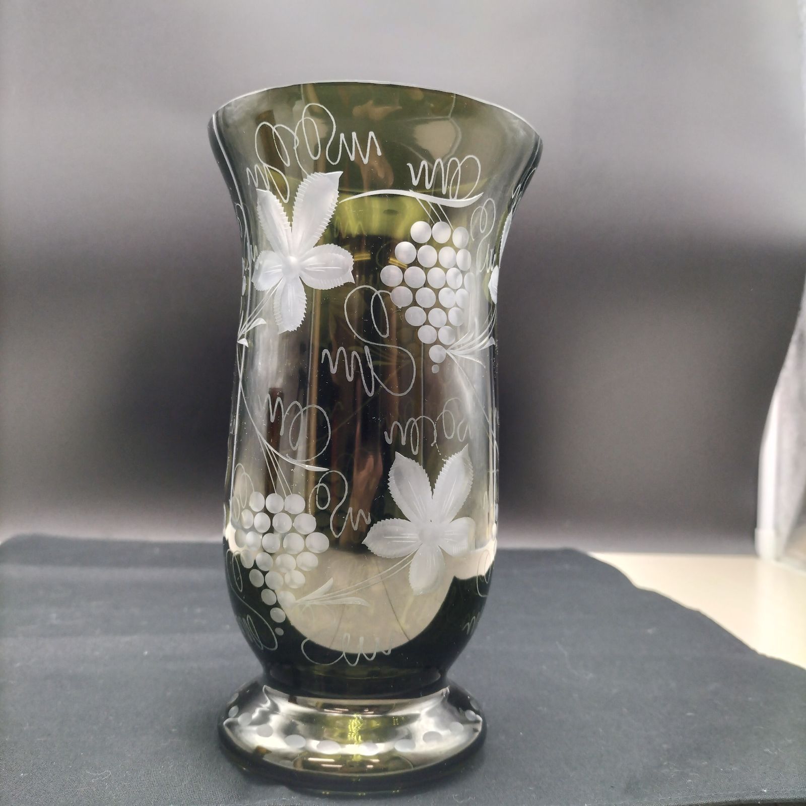 ボヘミアングラス エーゲルマン 花瓶 ボヘミアガラス エーゲルマン 色被せ グラヴィールカット アンバー