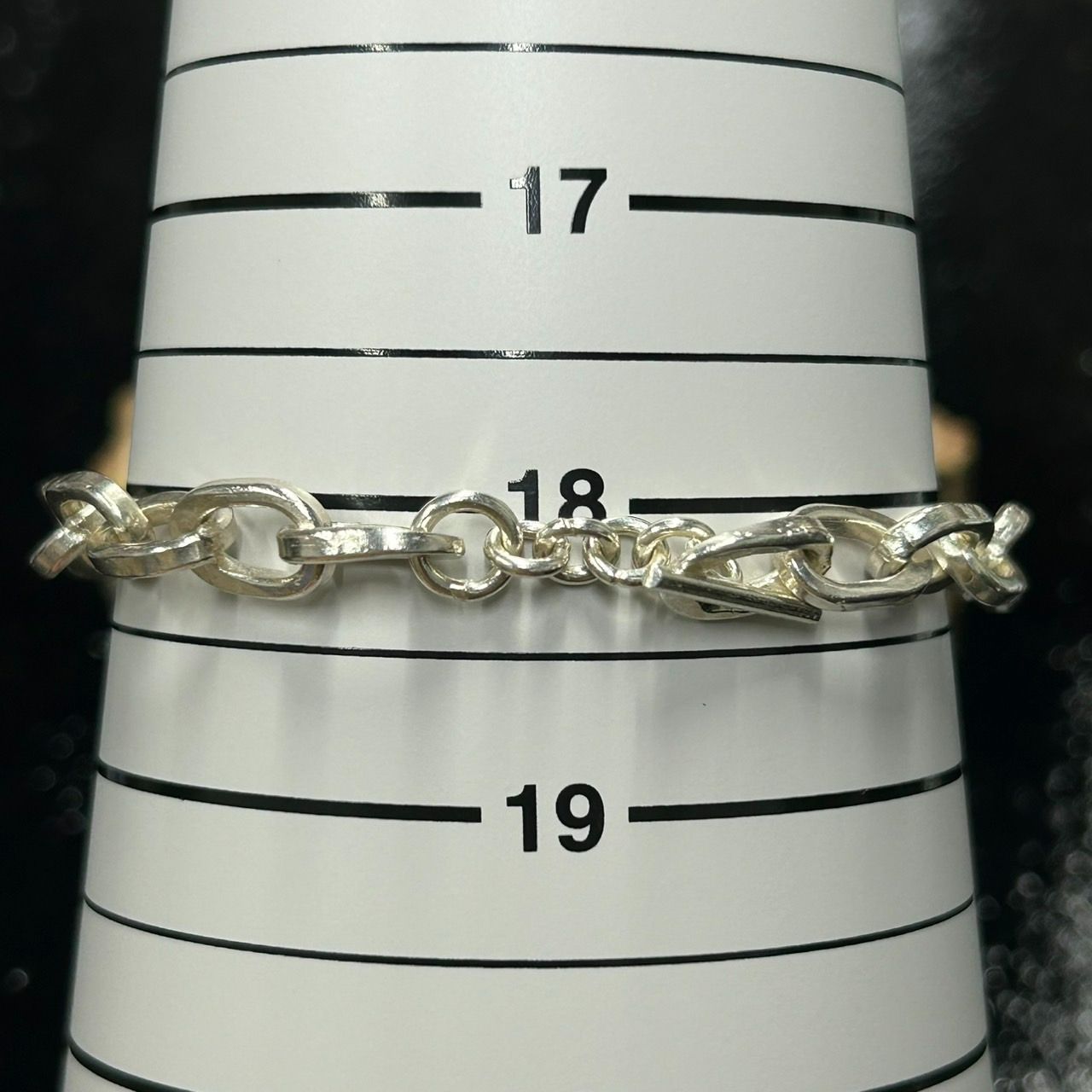 チェーンブレスレット