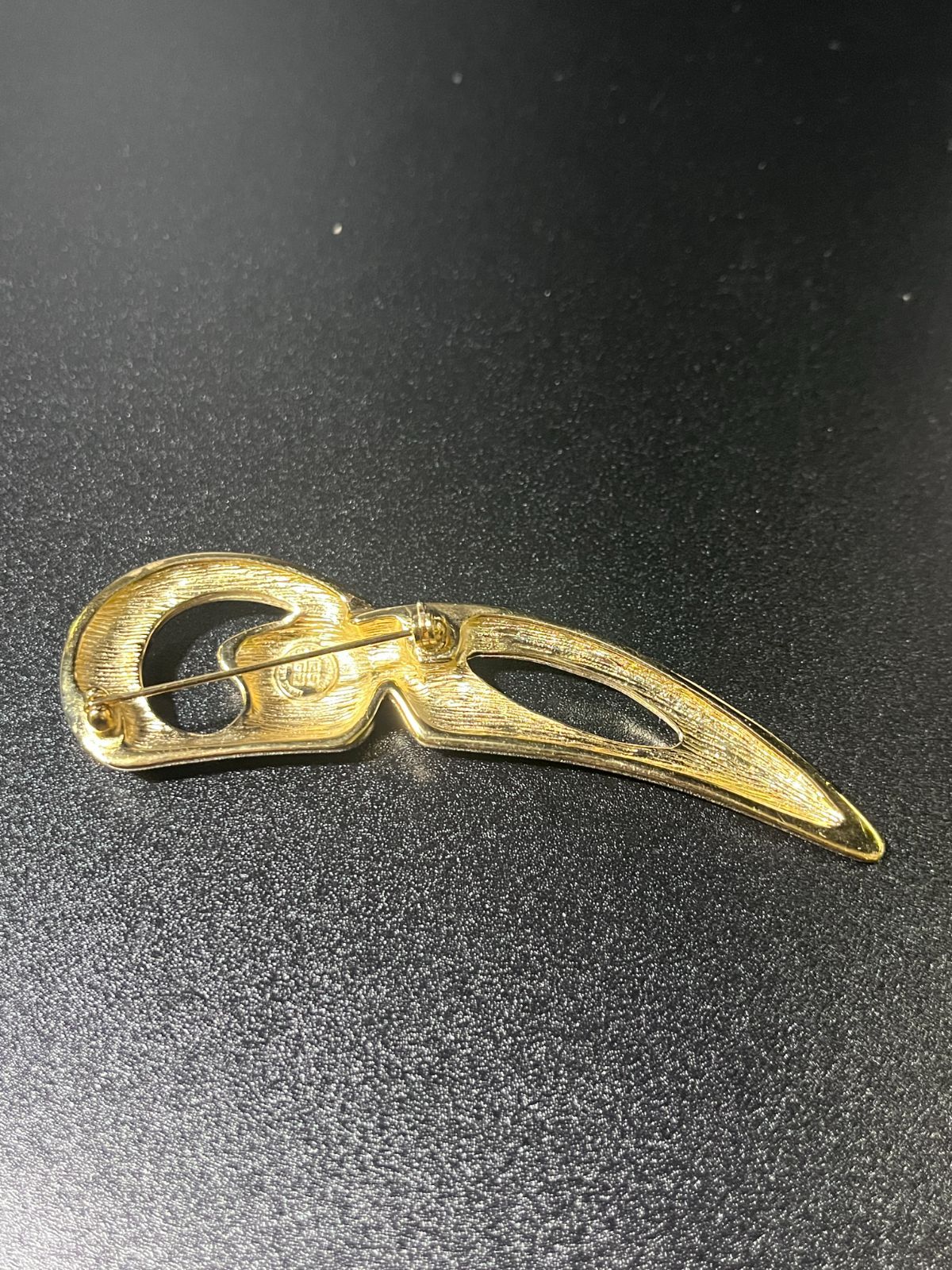 ジバンシー ブローチ