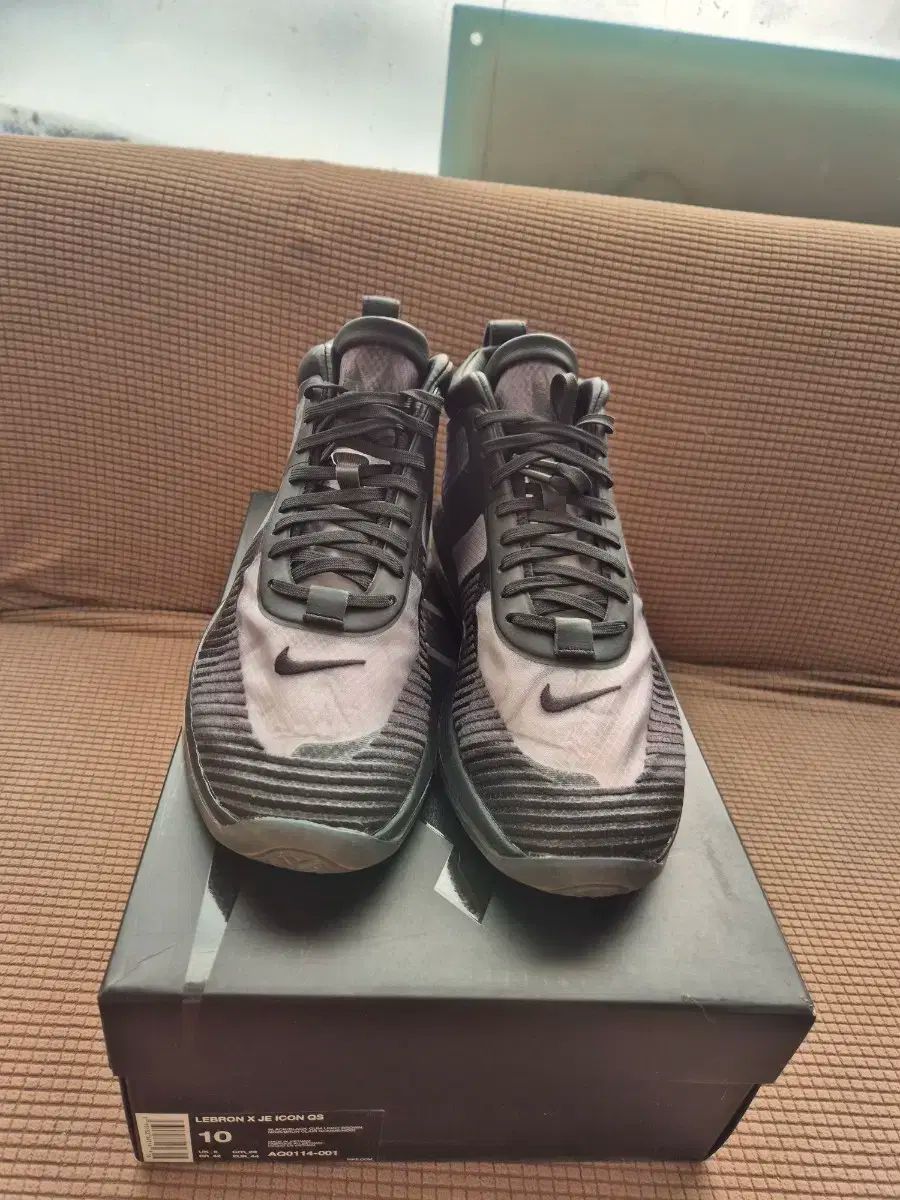 ナイキ レブロン X JE ICON QS ブラック