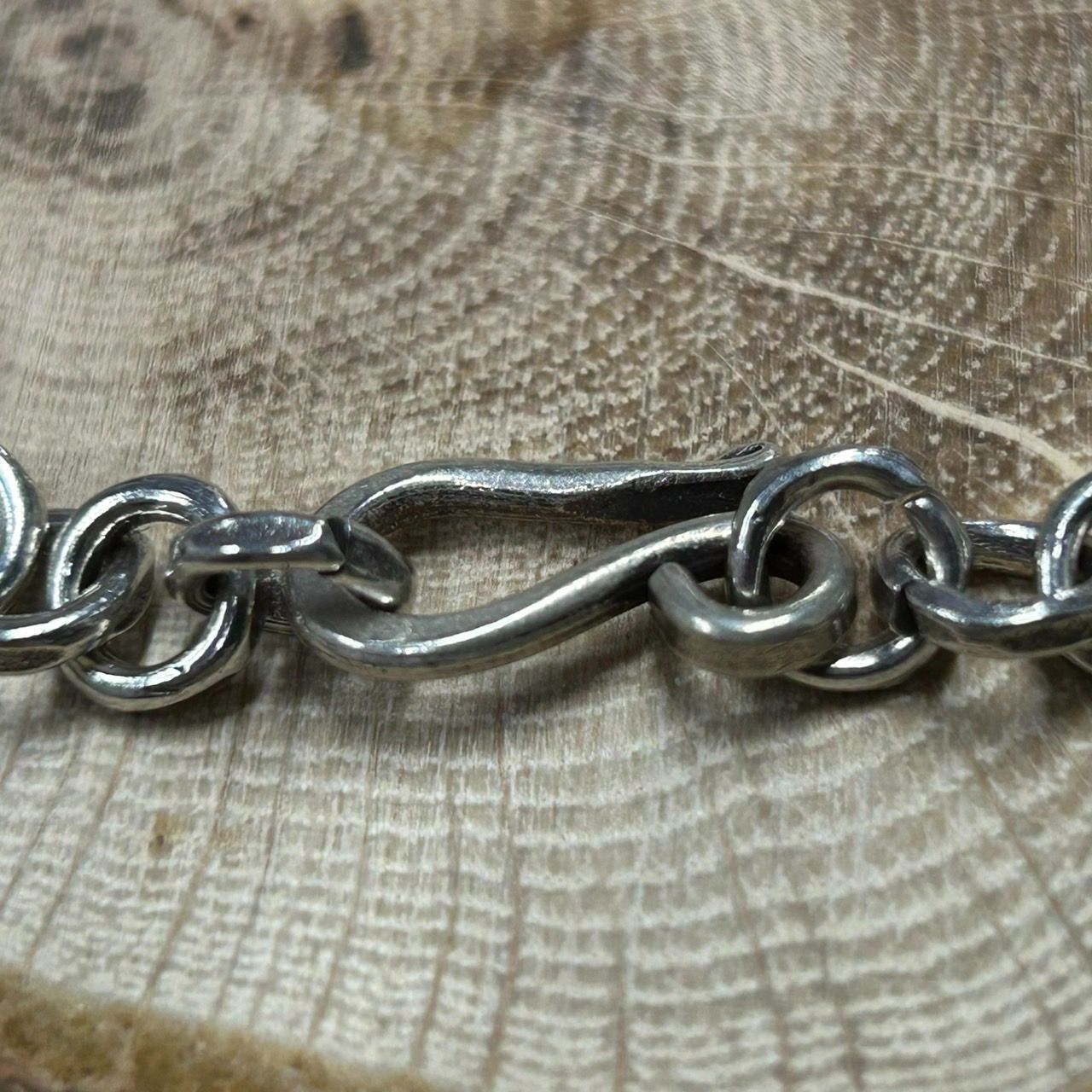 チェーンブレスレット