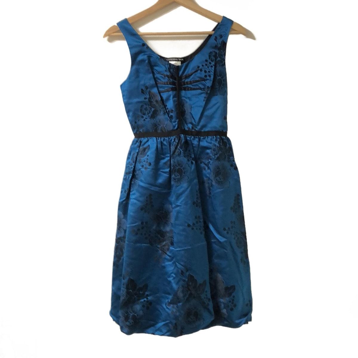 VIVIENNE TAM ヴィヴィアンタム ワンピース サイズ0 XS レディース - ブルー×黒 ノースリーブ ひざ丈 シルク混 花柄