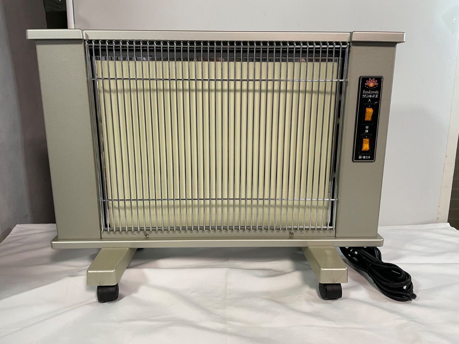 日本遠赤外線 遠赤外線暖房器 サンルミエ エコルーム LS760 - メルカリ