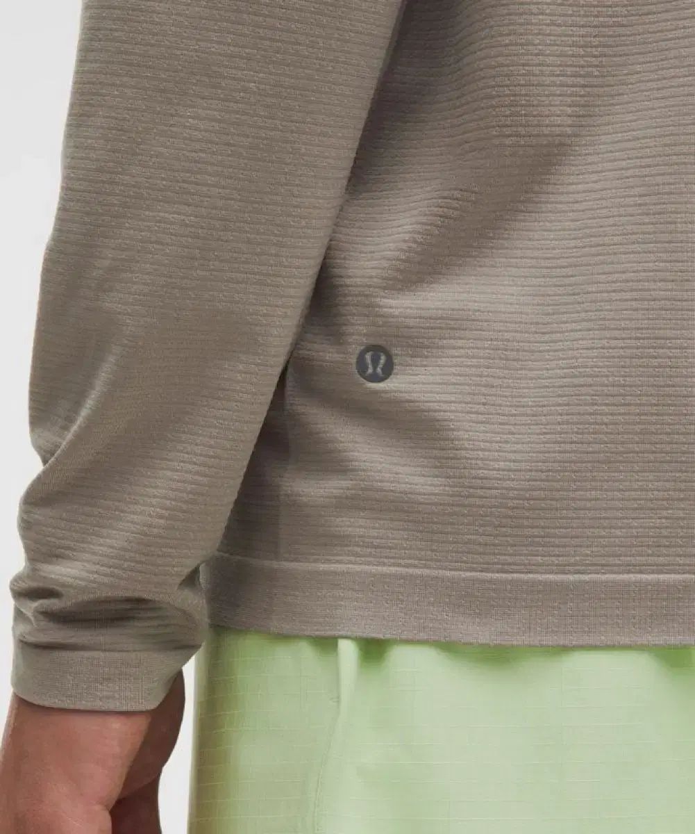 lululemon ルルレモン メタル メンテ テック ロングスリーブ シャツ