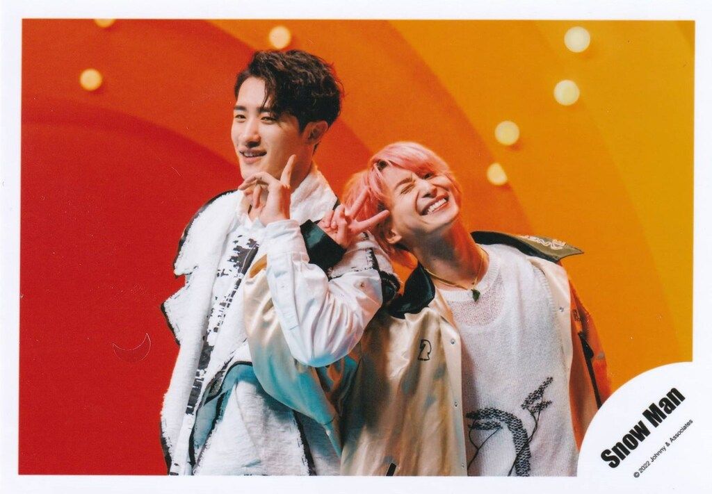 Snow Man オレンジkiss 岩本照/佐久間大介 公式写真 *1枚 - メルカリ