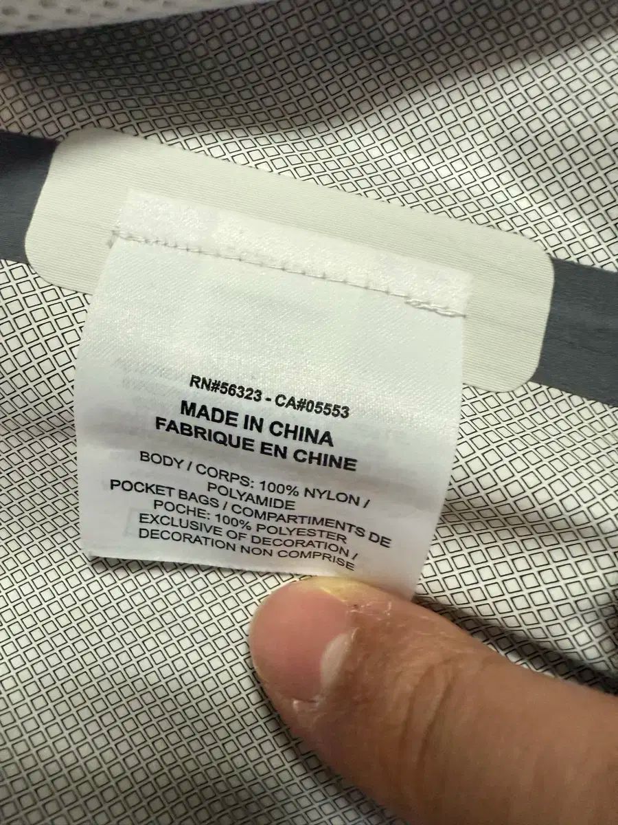 ナイキ ACG レインジャケット 白パープル ウィンドブレーカー 海外 XL OLIVEOS_COM_TR