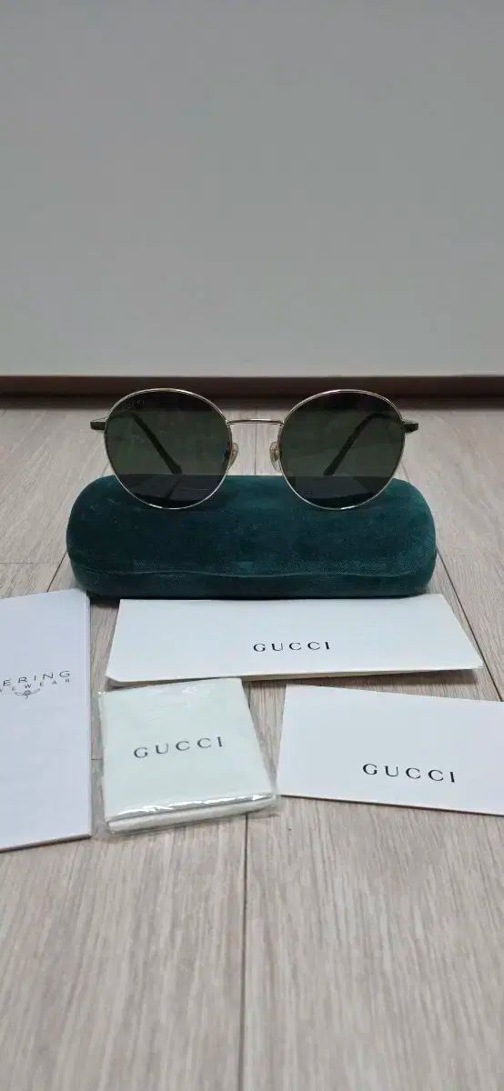 グッチ サングラス ダークグリーン GOLD フレーム GG0574SK 003