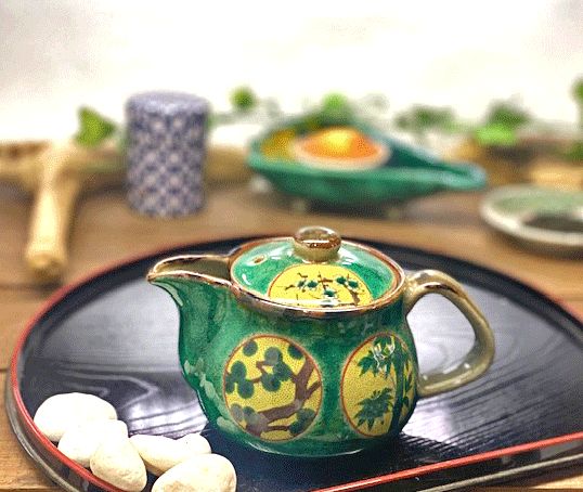 メーカー直送 九谷焼 急須 小 丸紋松竹梅緑塗り 裏絵