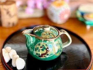 メーカー直送 九谷焼 急須 大 丸紋松竹梅緑塗り 裏絵