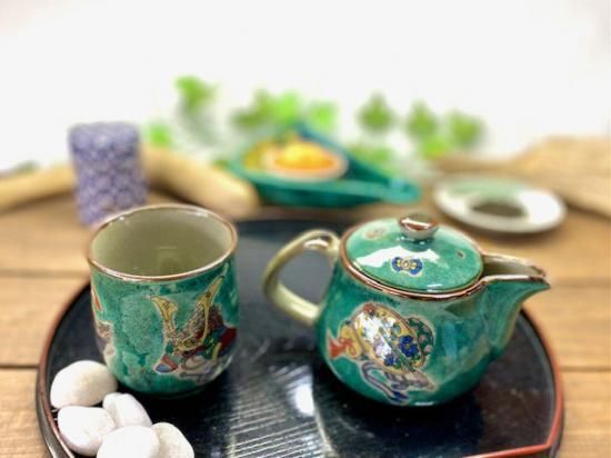 メーカー直送 九谷焼 急須2点セット 小 宝尽くし緑塗り 裏絵