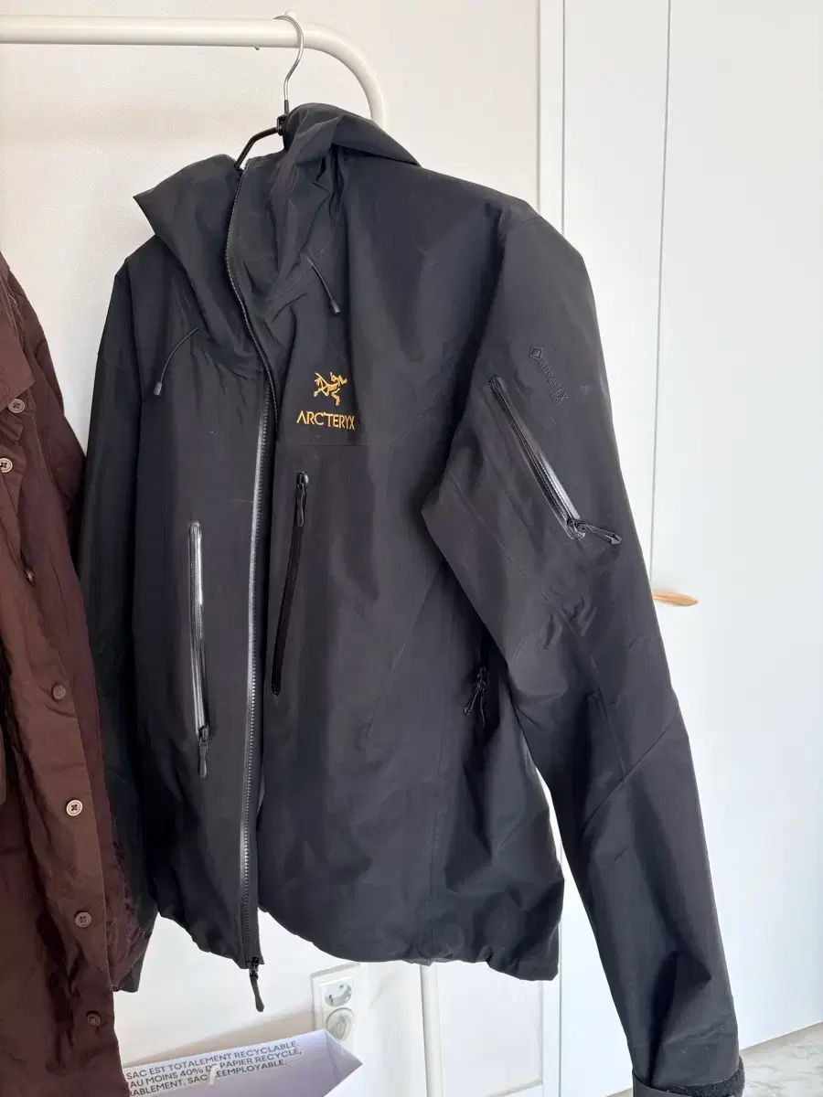 ARC TERYX アークテリクス アルファsv 24k ジャケット
