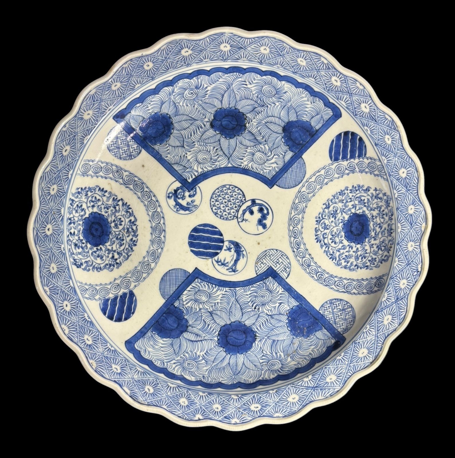 古家蔵出 骨董品 太明成化年製 大皿 鳳 菊 大皿 飾り皿 約47cm 古家蔵出 骨董品 太明成化年製 大皿 鳳 菊 大皿 飾り皿 約