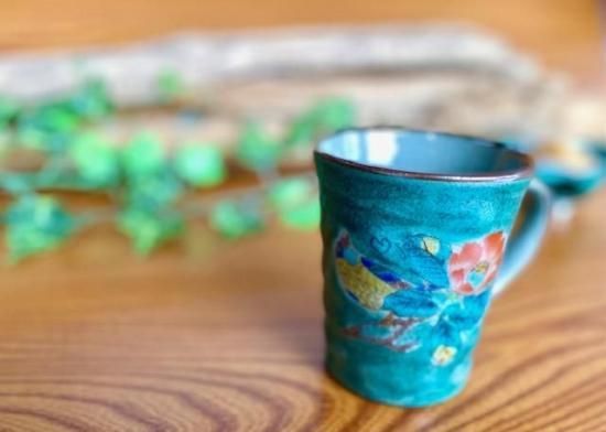 メーカー直送 九谷焼 マグカップ マグ 椿に鳥緑塗り 裏絵