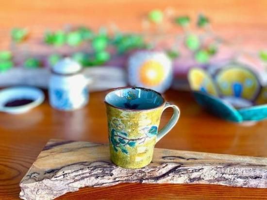 メーカー直送 九谷焼 マグカップ マグ 黄塗り金糸梅に鳥 裏絵