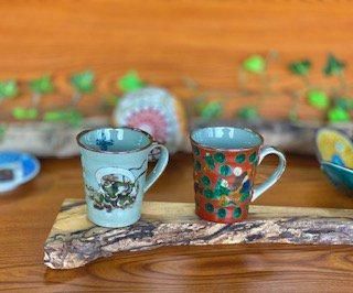 メーカー直送 九谷焼 ペアマグカップ 風神雷神&木米写し 裏絵