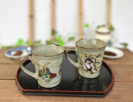 メーカー直送 九谷焼 ペアマグカップ 宝尽くし&風神雷神 中裏絵