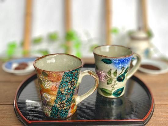 メーカー直送 九谷焼 ペアマグカップ がく紫陽花ピンク ブルー＆青粒 金花詰 裏絵