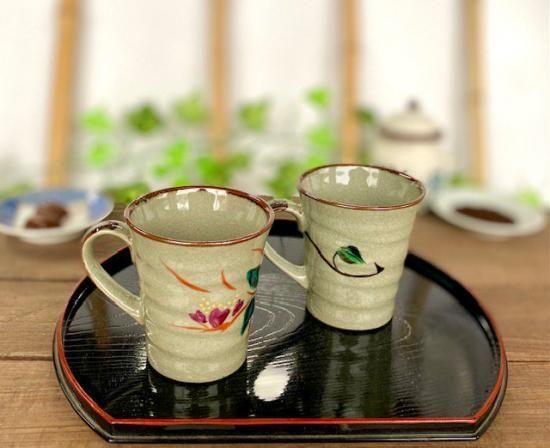 メーカー直送 九谷焼 ペアマグカップ 和桜&コンビ山茶花 裏絵