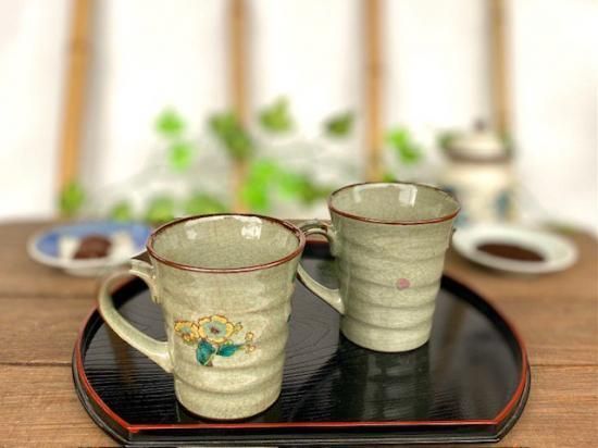 メーカー直送 九谷焼 ペアマグカップ 金糸梅に鳥&ソメイヨシノ 中裏絵