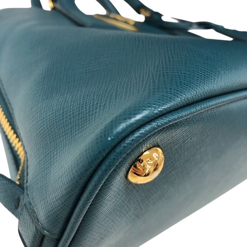 グリーン ゴールド金具