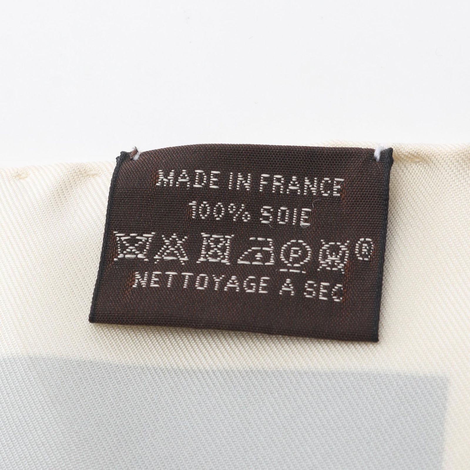 HERMES エルメス カレ90 Le Tresor de Medor スカーフ