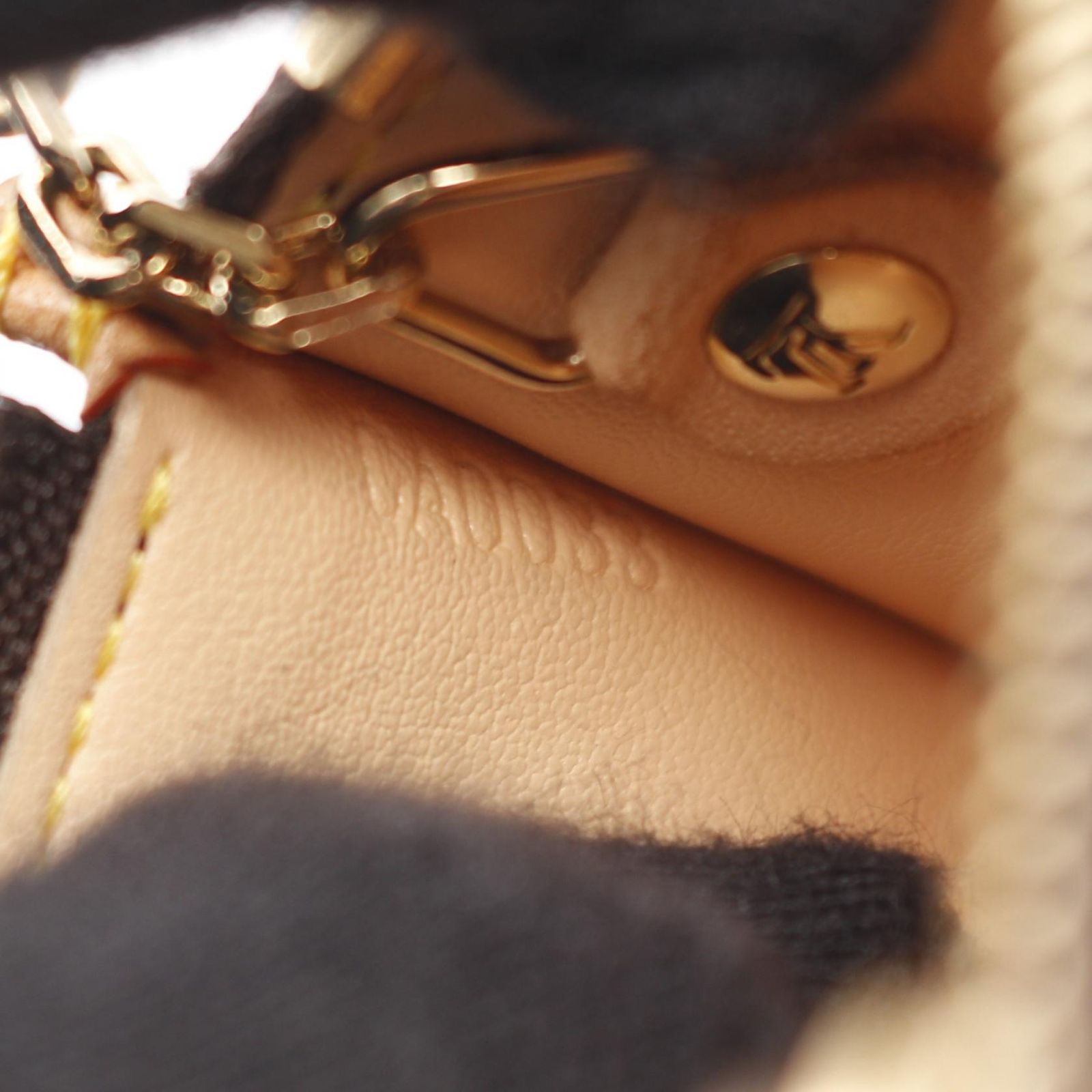 ヴィトン ポシェットクレ